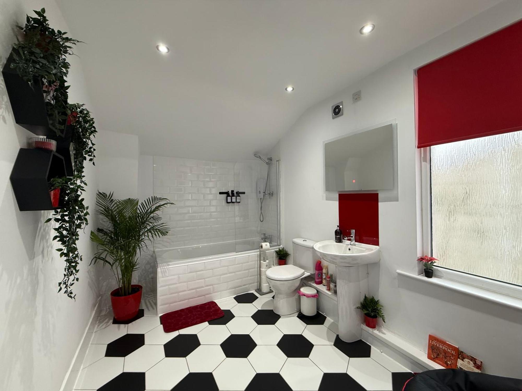 Anfield Abode - Entire Lfc Themed House Villa ลิเวอร์พูล ภายนอก รูปภาพ