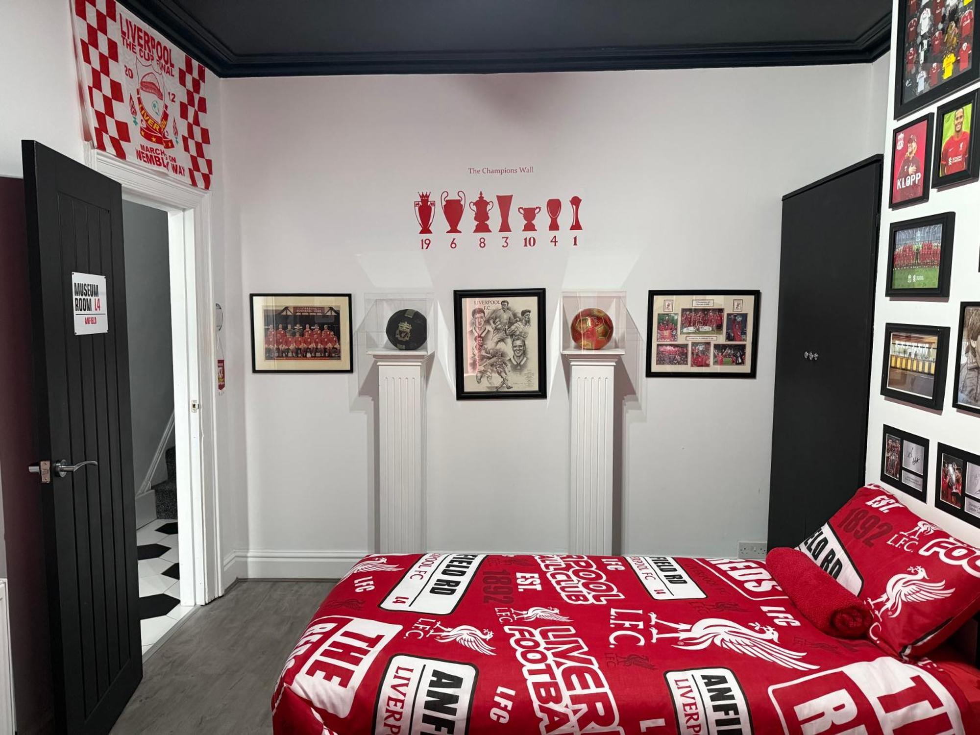 Anfield Abode - Entire Lfc Themed House Villa ลิเวอร์พูล ภายนอก รูปภาพ