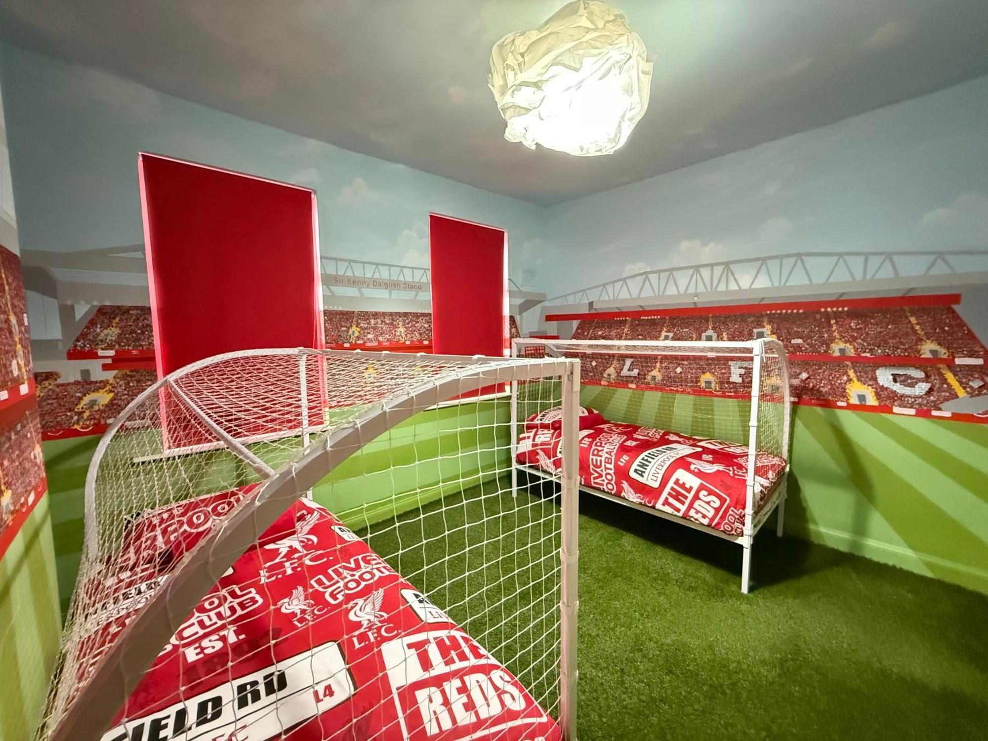 Anfield Abode - Entire Lfc Themed House Villa ลิเวอร์พูล ภายนอก รูปภาพ