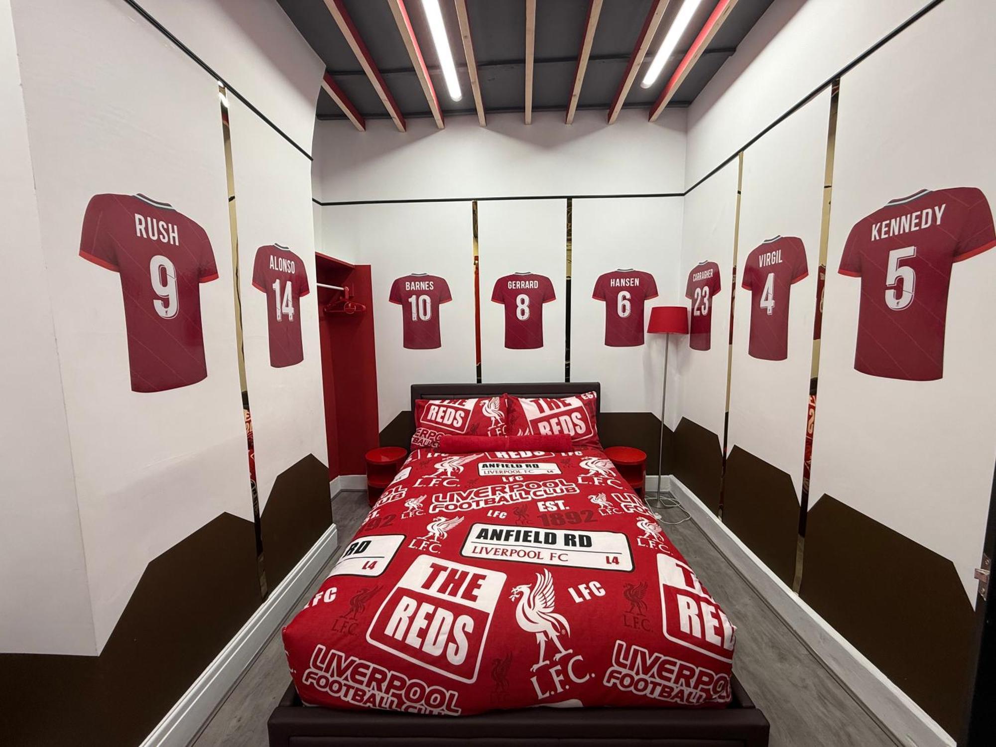 Anfield Abode - Entire Lfc Themed House Villa ลิเวอร์พูล ภายนอก รูปภาพ