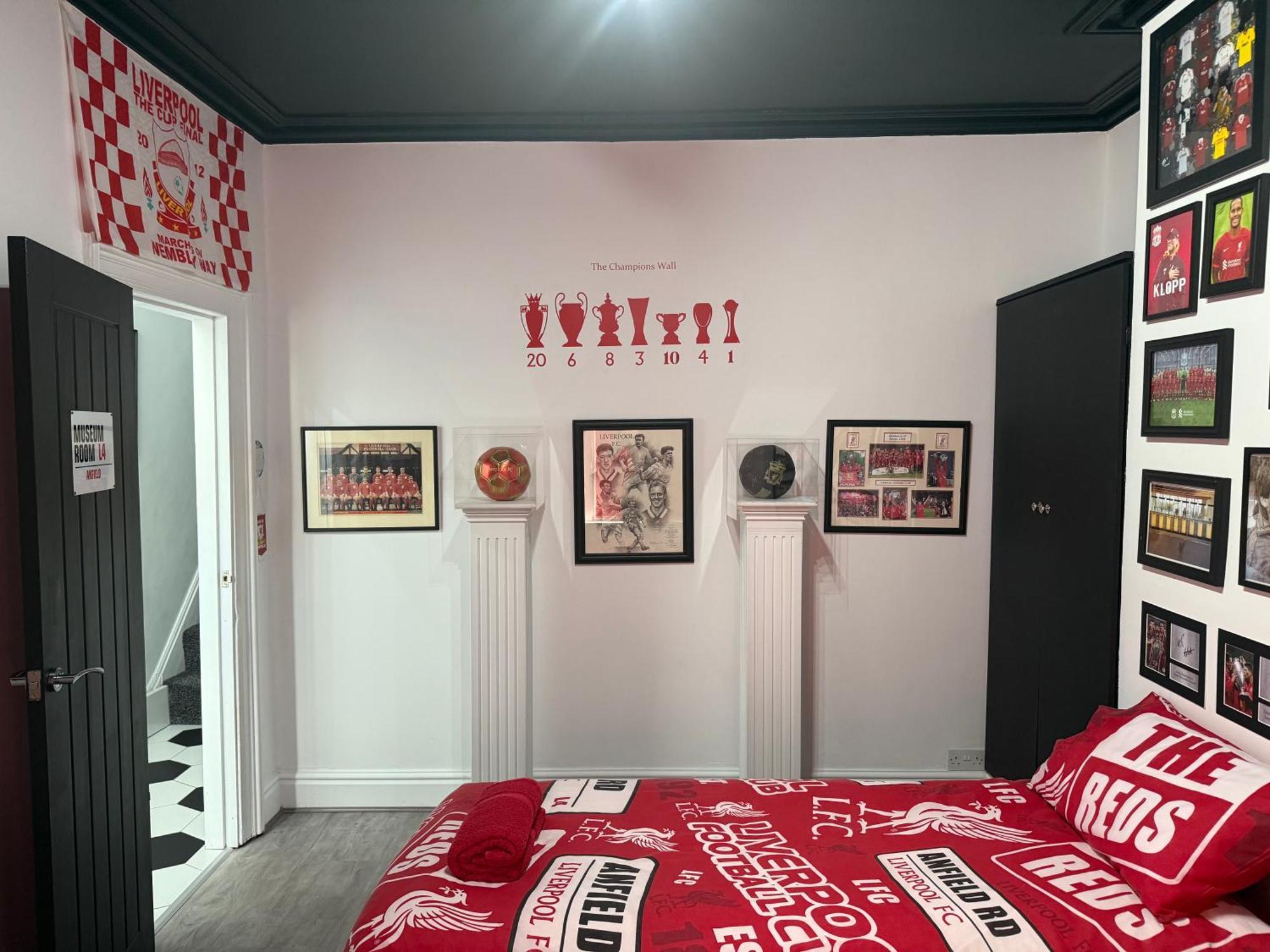 Anfield Abode - Entire Lfc Themed House Villa ลิเวอร์พูล ภายนอก รูปภาพ